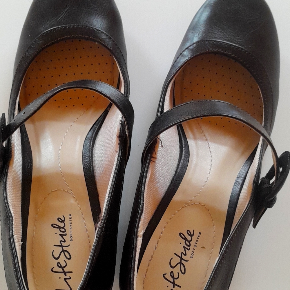 Women's Mary Jane shoes 9M